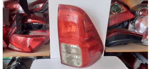 TOYOTA HILUX STOP LAMBASI SAĞ (15/18) DUYSUZ